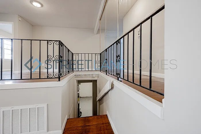 Building Photo - 822 33rd Ave