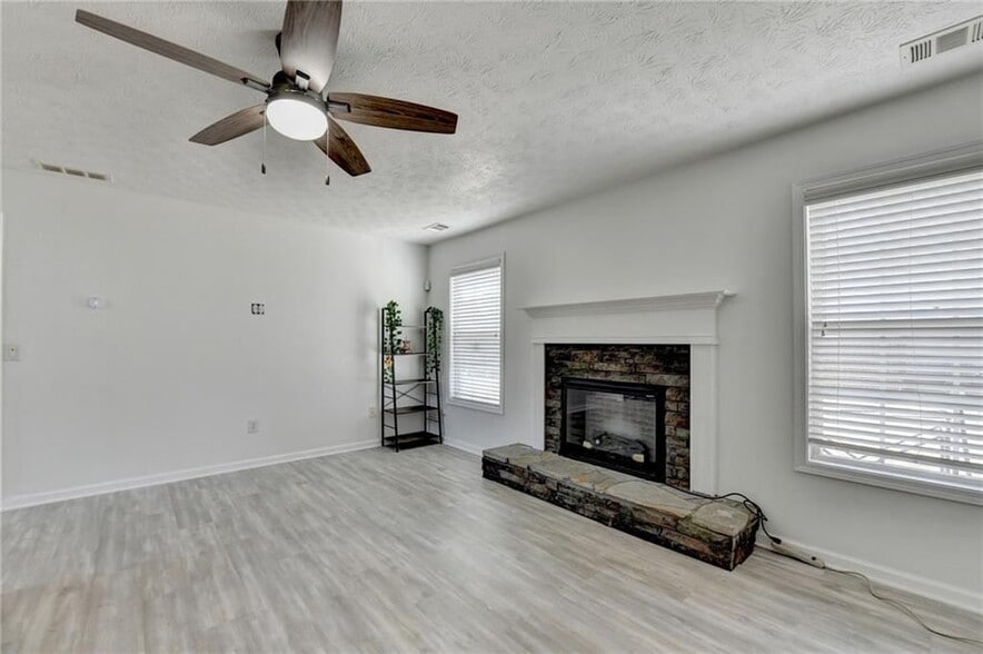 Building Photo - 3411 Galloping Bend Way