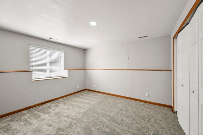 Building Photo - 4907 Brant Rd