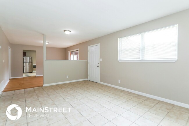 Building Photo - 6873 Tom Thumb Dr