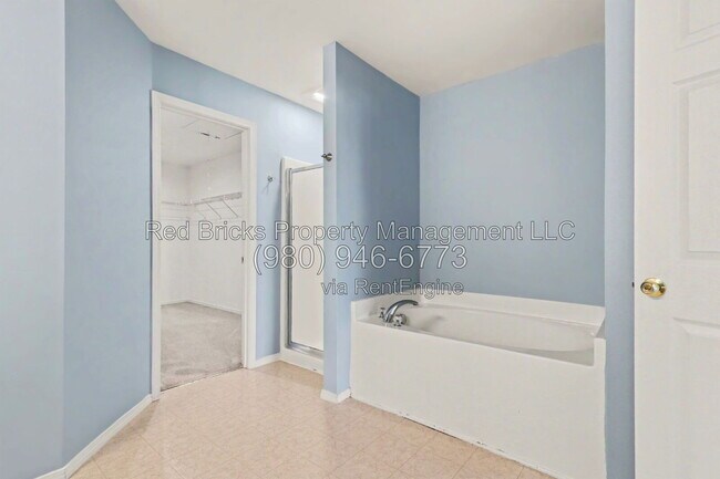 Building Photo - 10805 Dry Stone Dr