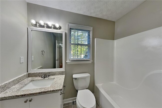 Building Photo - 2530 Lorne Ct SW