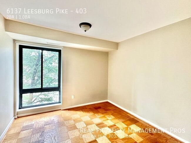 Building Photo - 6137 Leesburg Pike