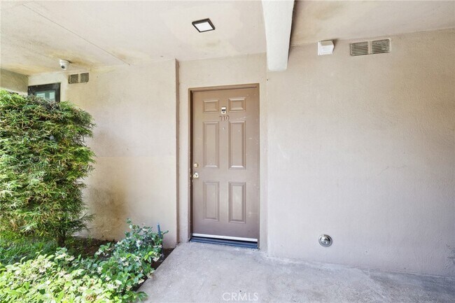 Building Photo - 17000 Burbank Blvd