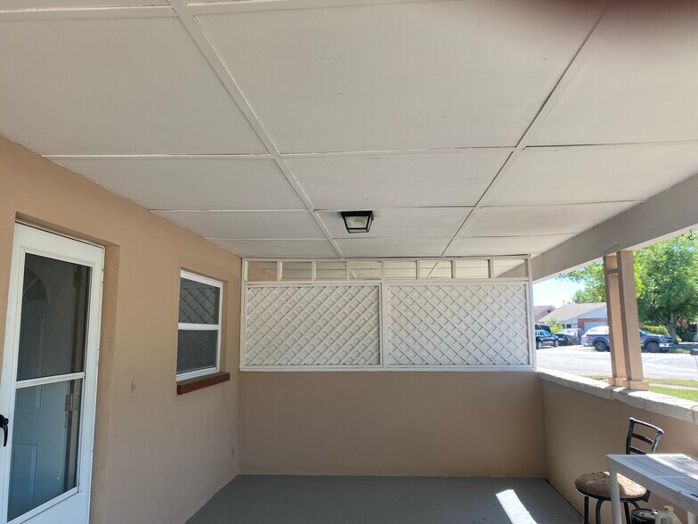 Building Photo - 3000 St John Dr