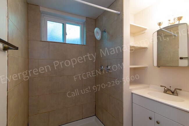 Building Photo - 1117 Fairview Dr