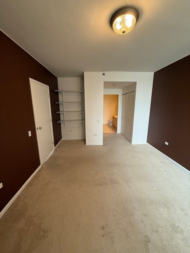 Building Photo - 1515 S Prairie Ave