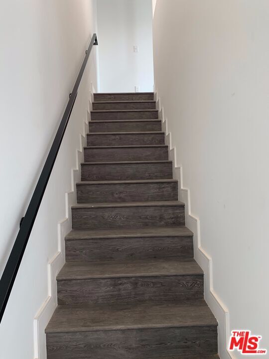 Building Photo - 2509 1/2 Cincinnati St