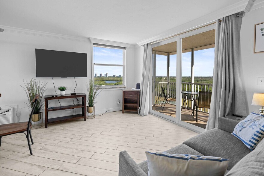 Building Photo - 5600 Bonita Beach Rd SW