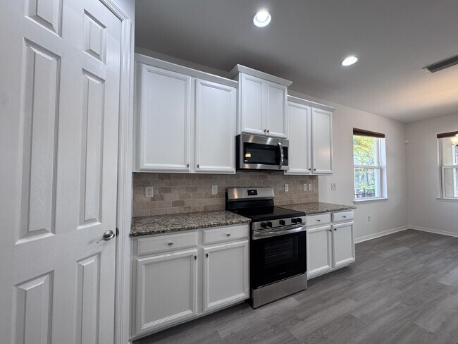 Building Photo - 11626 Parrotfish St