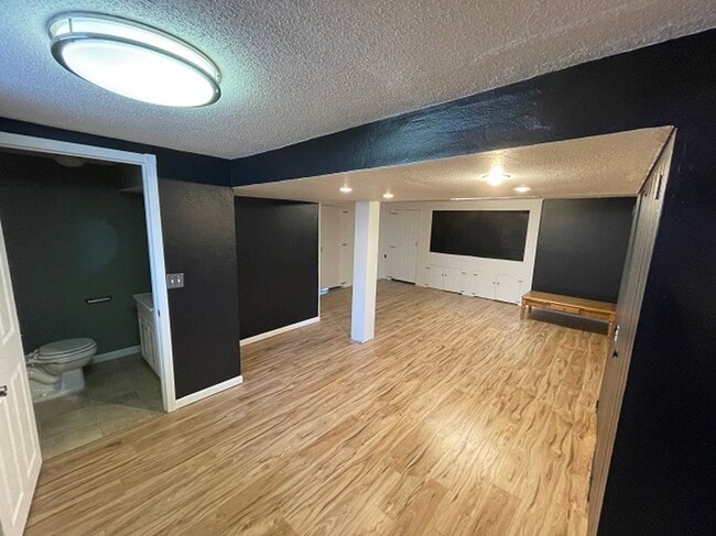 Building Photo - Nice! Spacious! 3 Bedroom Gem-Central Location