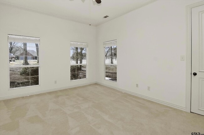 Building Photo - 643 Private Rd 7330