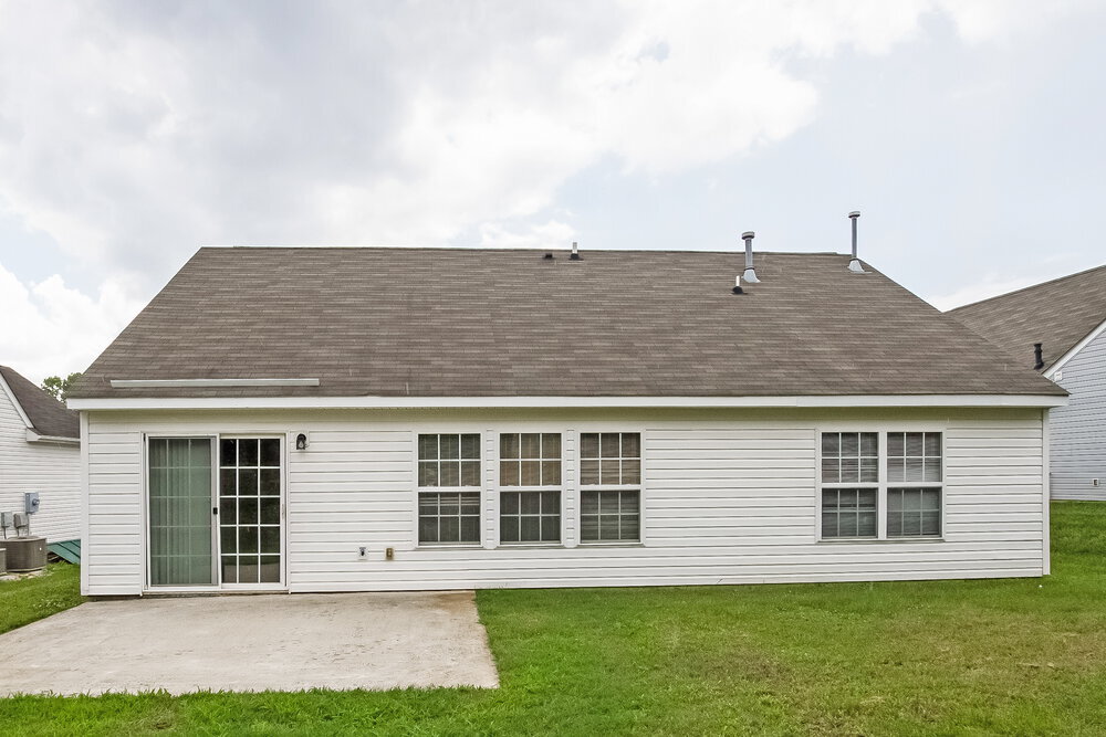 Building Photo - 2909 Deep Cove Dr NW