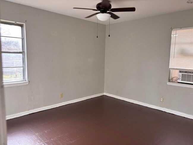 Building Photo - 1407 Harris Ln