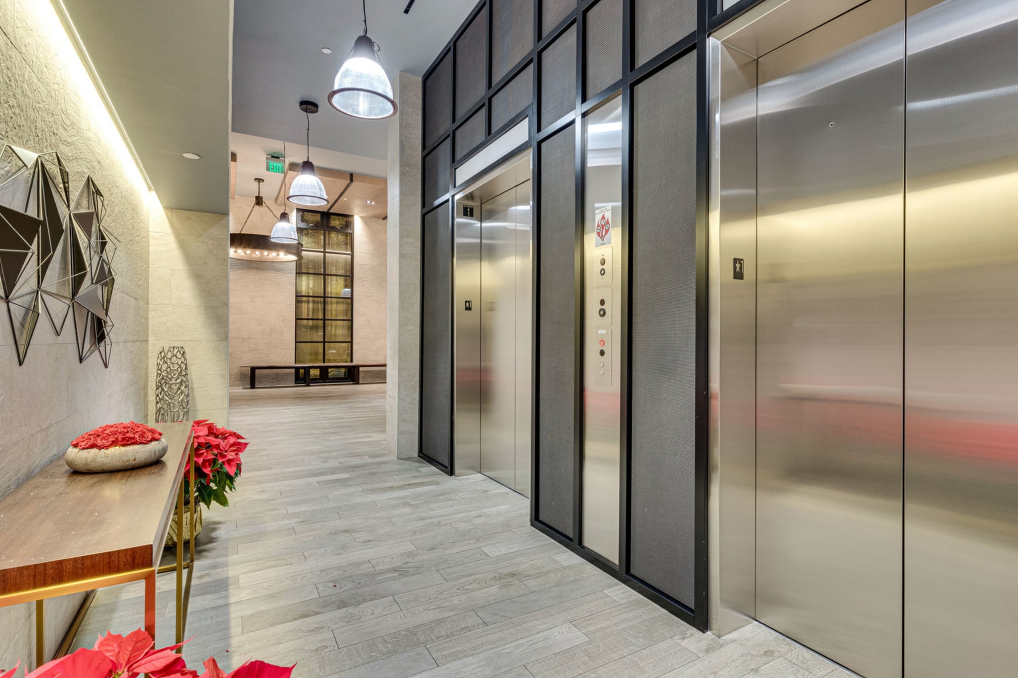 Building Photo - 1300 4th St SE