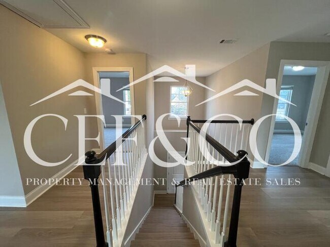 Building Photo - Spacious 3 bedroom 2.5 bedroom available in Moore!