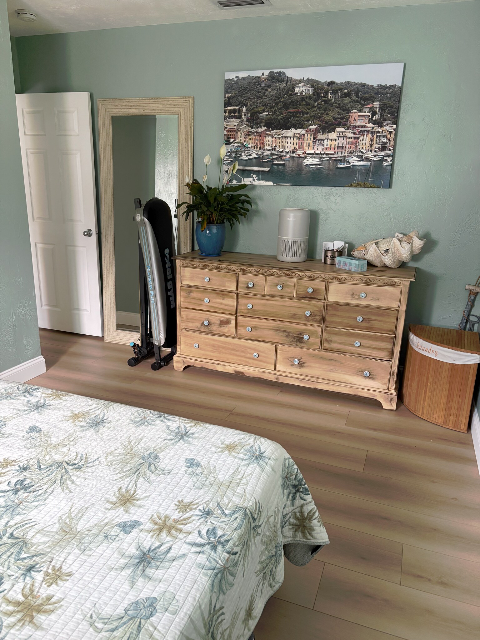 Building Photo - 262 43rd Ave NE