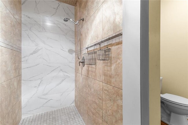 Building Photo - 6567 Tahiti Way