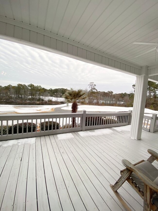 Building Photo - FULLY-FURNISHED GORGEOUS TOWNHOME!