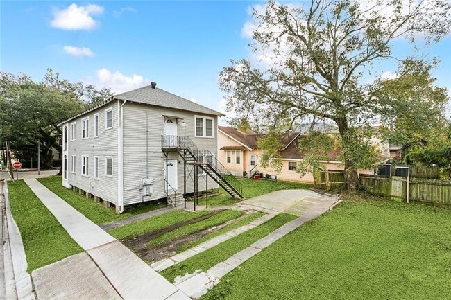 Building Photo - 3138 Louisiana Ave Pkwy