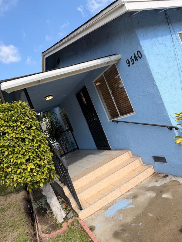 Building Photo - 9540 San Miguel Ave