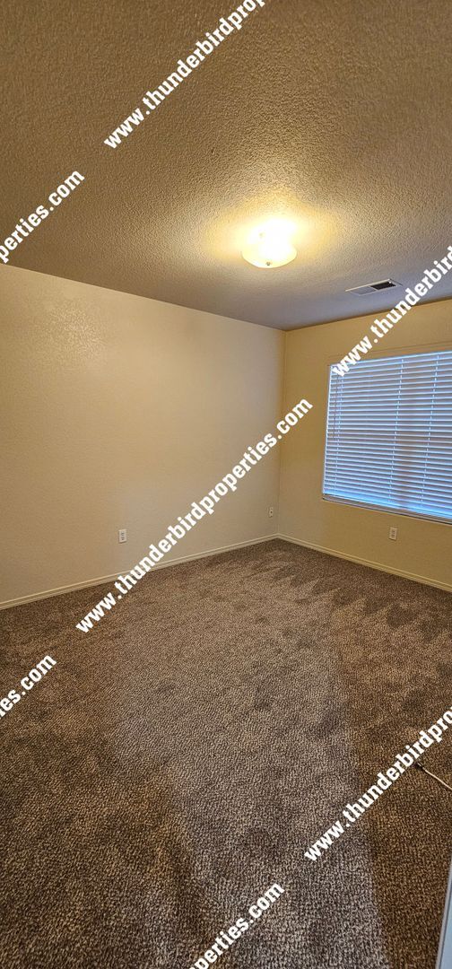 Building Photo - 3100 Shady Spring Dr SW