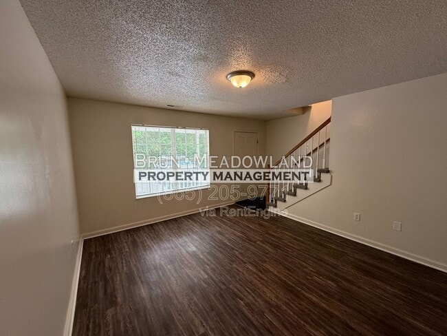 Building Photo - 5622 Boxwood Garden Way