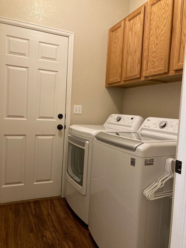 Building Photo - Updated 3 Bed Ranch + 2 Car garage