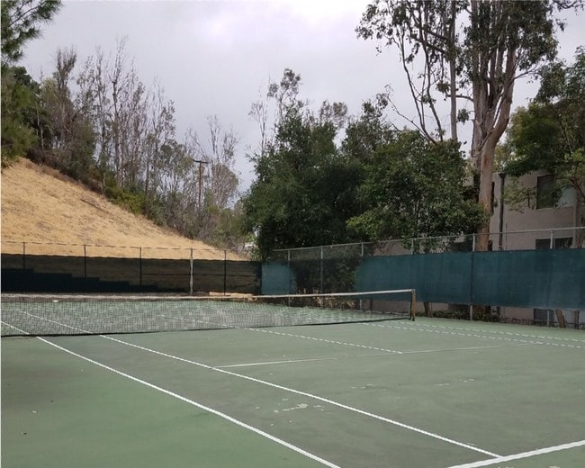 Building Photo - 22113 Burbank Blvd