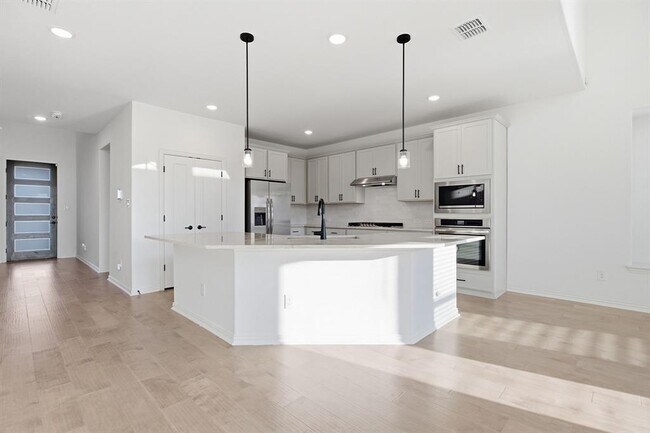 Building Photo - 13720 Jon Ryan Rd