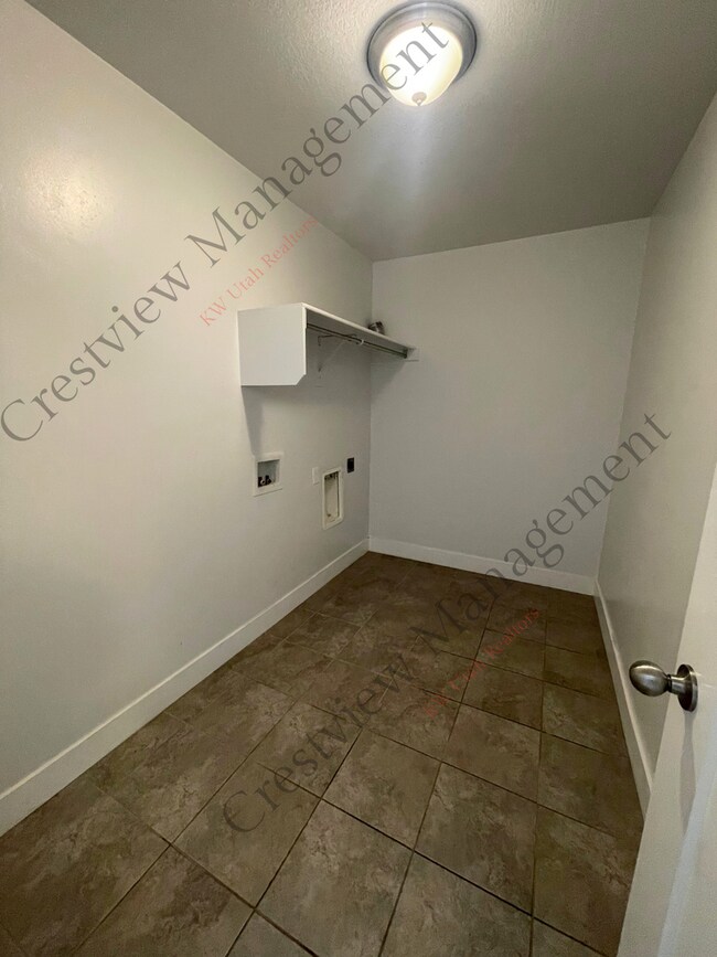Building Photo - 4993 W Ticoa Ln