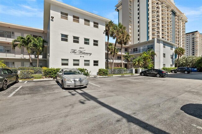 Primary Photo - 2200 S Ocean Dr