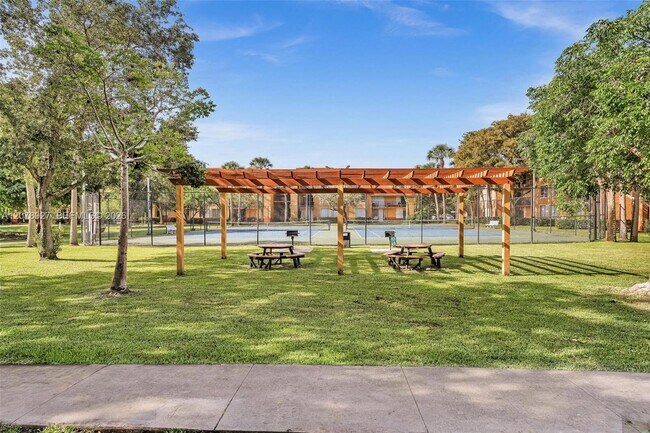 Building Photo - 10765 Cleary Blvd