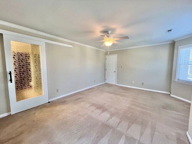 Building Photo - Charming Newly Remodeled 3BD, 2.5BA Raleigh Home with a Bonus Sunroom