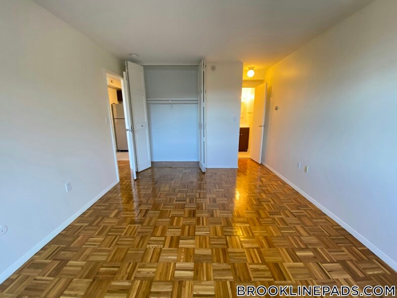 Building Photo - 185 Freeman St