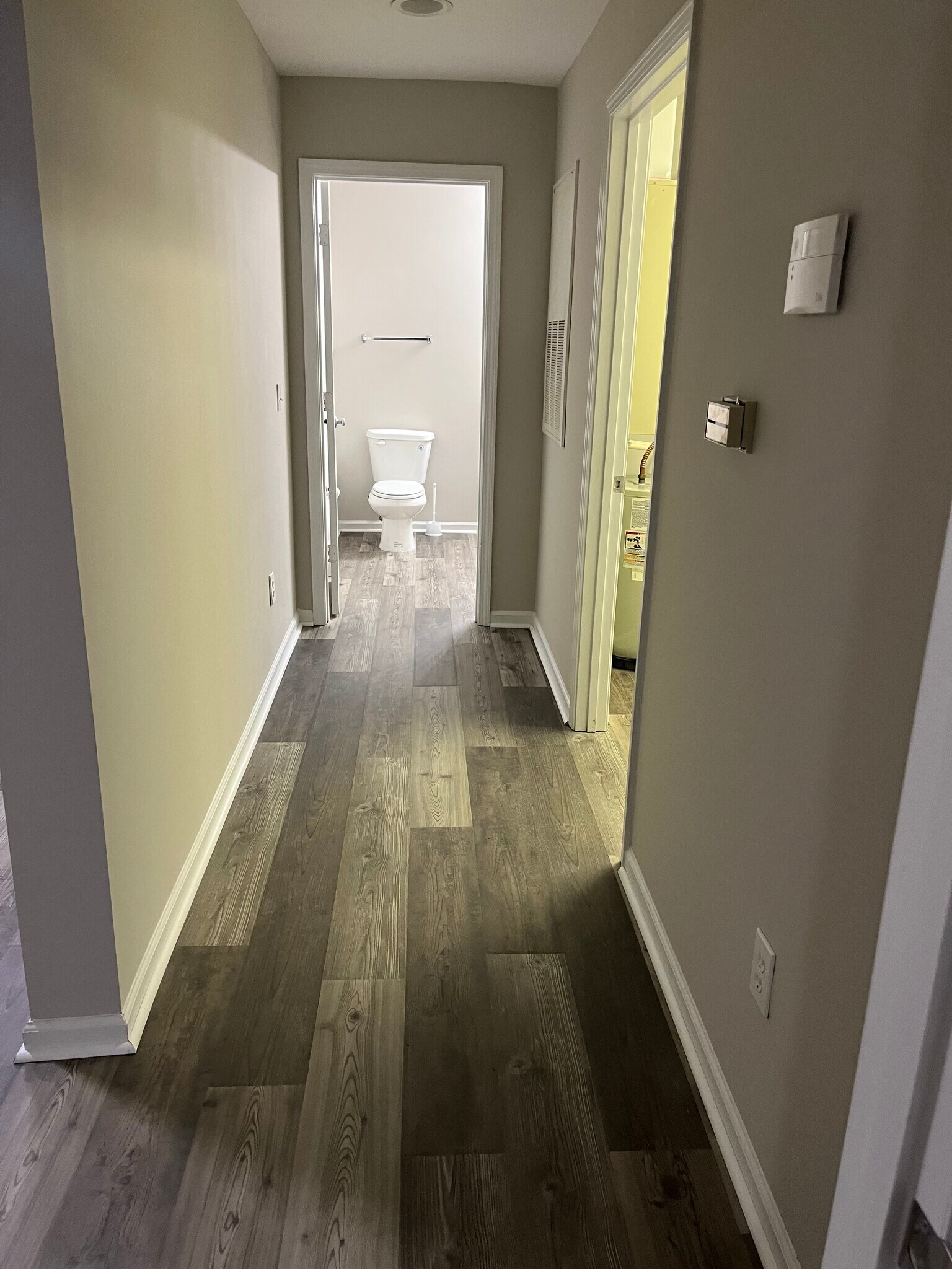 Building Photo - 3716 Cotswold Ave