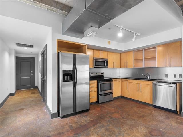 Building Photo - 329 E Colorado Blvd