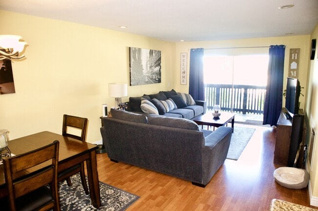 Building Photo - 3605 W Hidden Ln