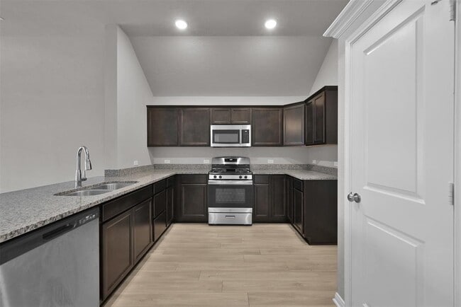 Building Photo - 14367 N Summerchase Cir