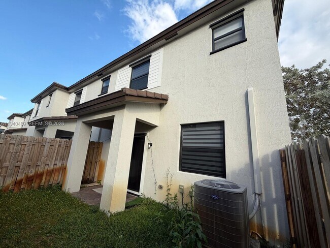 Building Photo - 286 SW 159th Dr