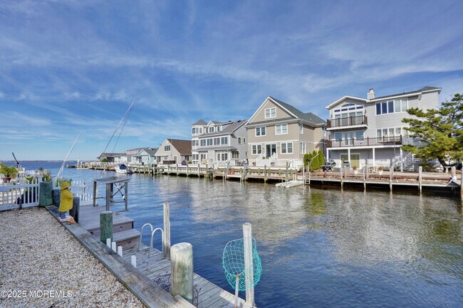 Building Photo - 256 Ocean Bay Blvd