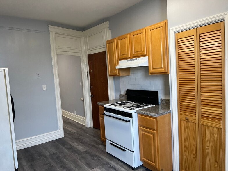 Building Photo - 432 New York Ave