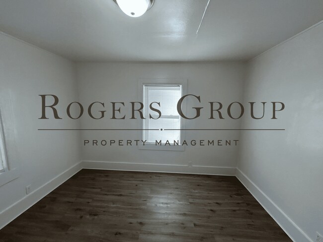 Building Photo - 836 Lamb St