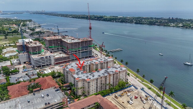 Building Photo - 1801 N Flagler Dr