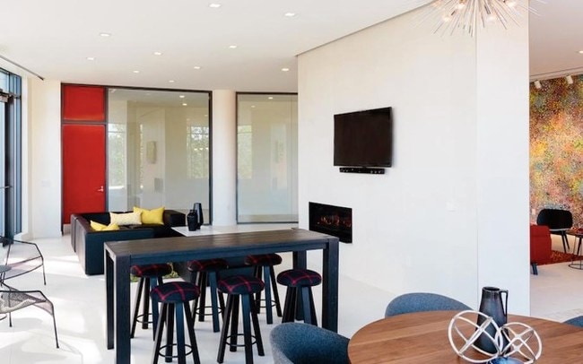 Building Photo - 200 Western Ave