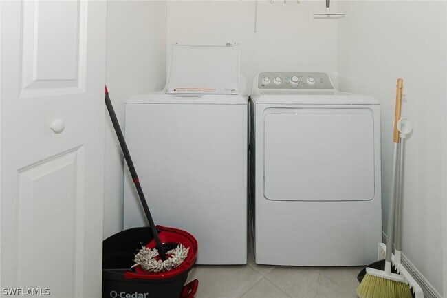 Building Photo - 5807 Double Eagle Cir