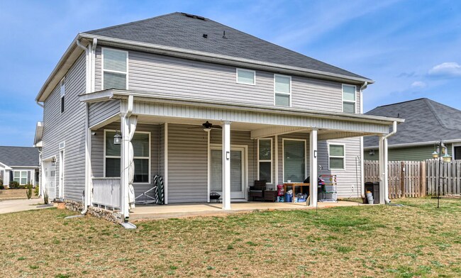 Building Photo - Summerton Village 2 Story Home