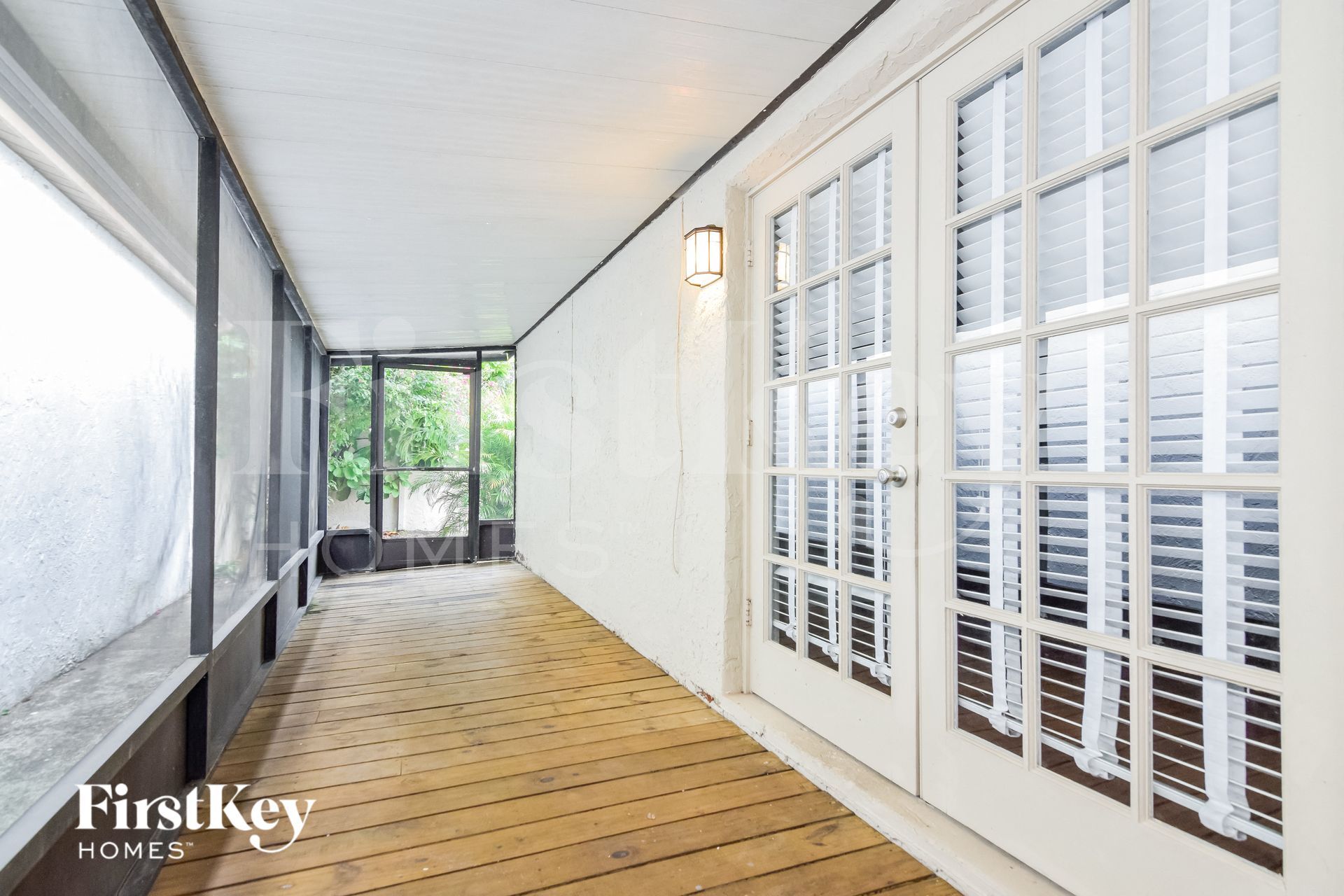 Building Photo - 8006 La Serena Dr