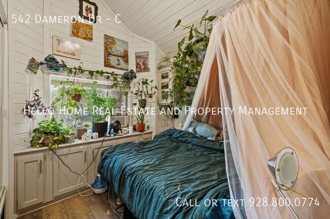 Building Photo - 542 Dameron Dr