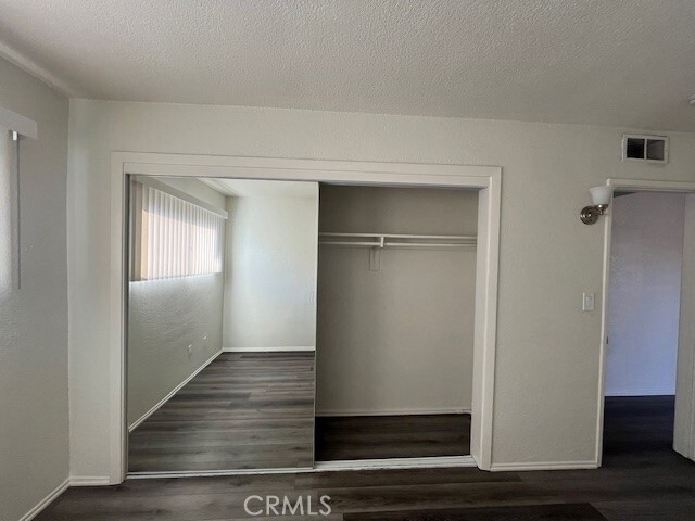 Building Photo - 45421 Sunset Ln